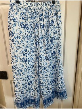 Joie Blue & White Floral Wide Leg Pants new with tags - medium - beach summer